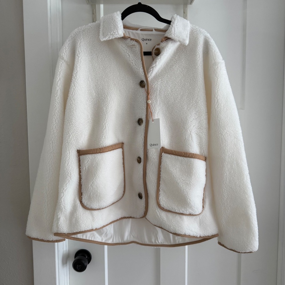 Quince Sherpa Barn Jacket Frost Camel White Fleece Button Front Size M Cozy